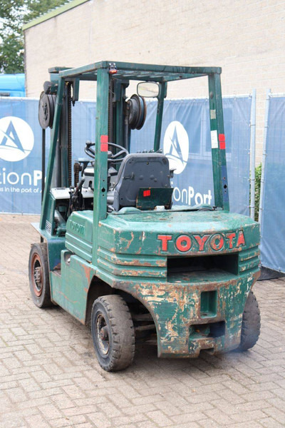 Toyota 02-5FD-F25 - Carretilla elevadora diésel: foto 4 Toyota 02-5FD-F25 - Carretilla elevadora diésel: foto 4