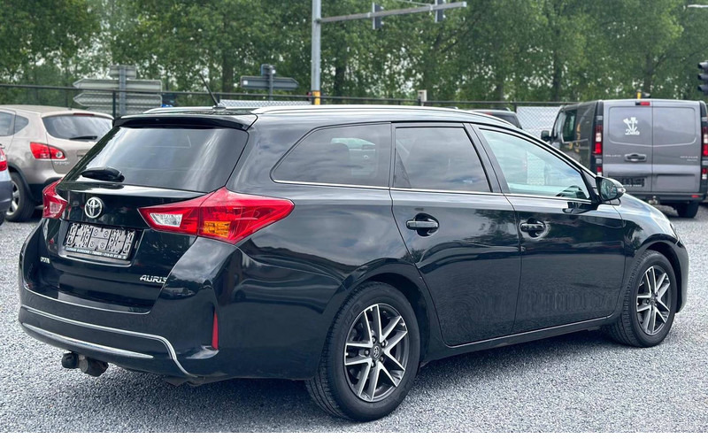 Toyota Auris Touring Sports _ 2.0 D - Sedan: foto 3 Toyota Auris Touring Sports _ 2.0 D - Sedan: foto 3