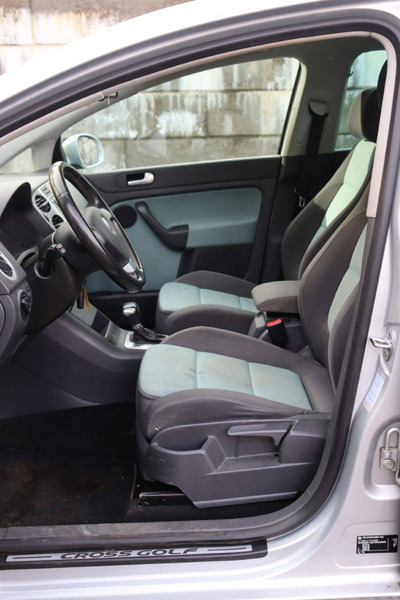 Sedan Volkswagen Golf Plus: foto 20