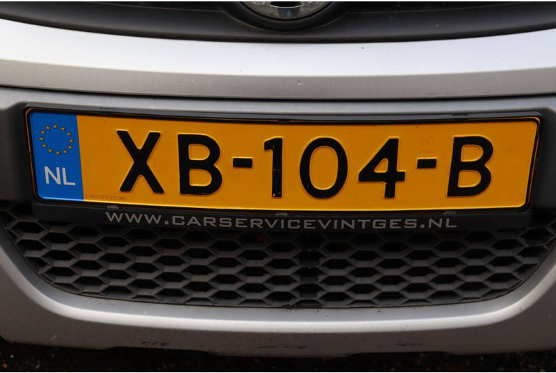 Sedan Volkswagen Golf Plus: foto 12