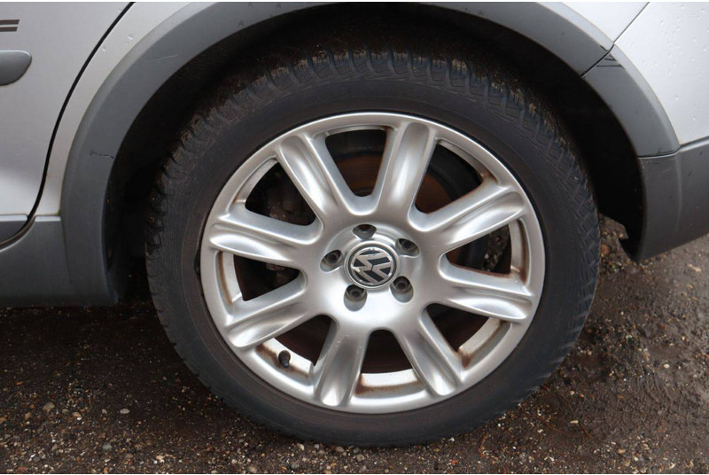 Sedan Volkswagen Golf Plus: foto 14