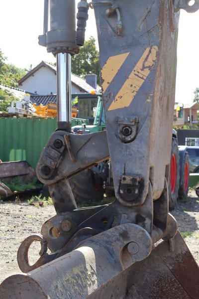 Excavadora de cadenas Volvo EC230B: foto 11
