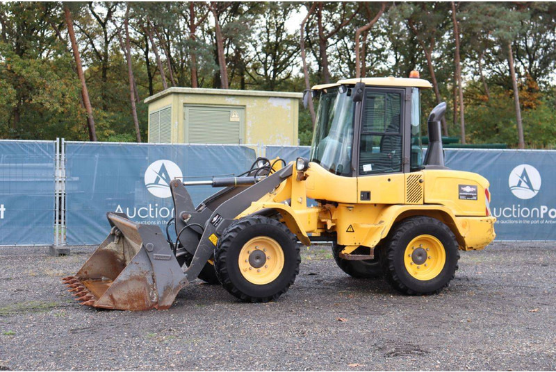 Volvo L30G - Cargadora de ruedas: foto 1 Volvo L30G - Cargadora de ruedas: foto 1