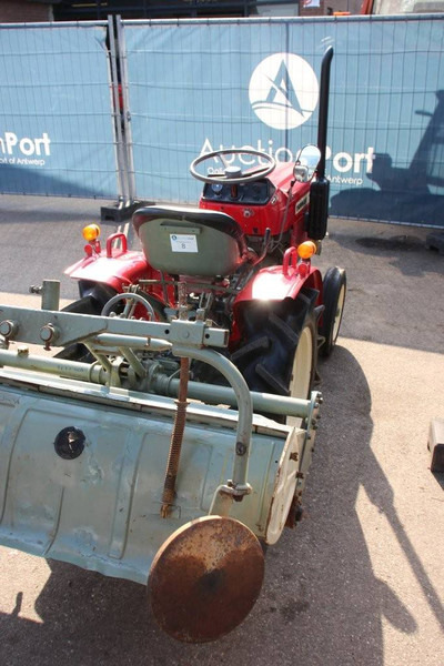 Yanmar YM1510 - Tractor: foto 5 Yanmar YM1510 - Tractor: foto 5