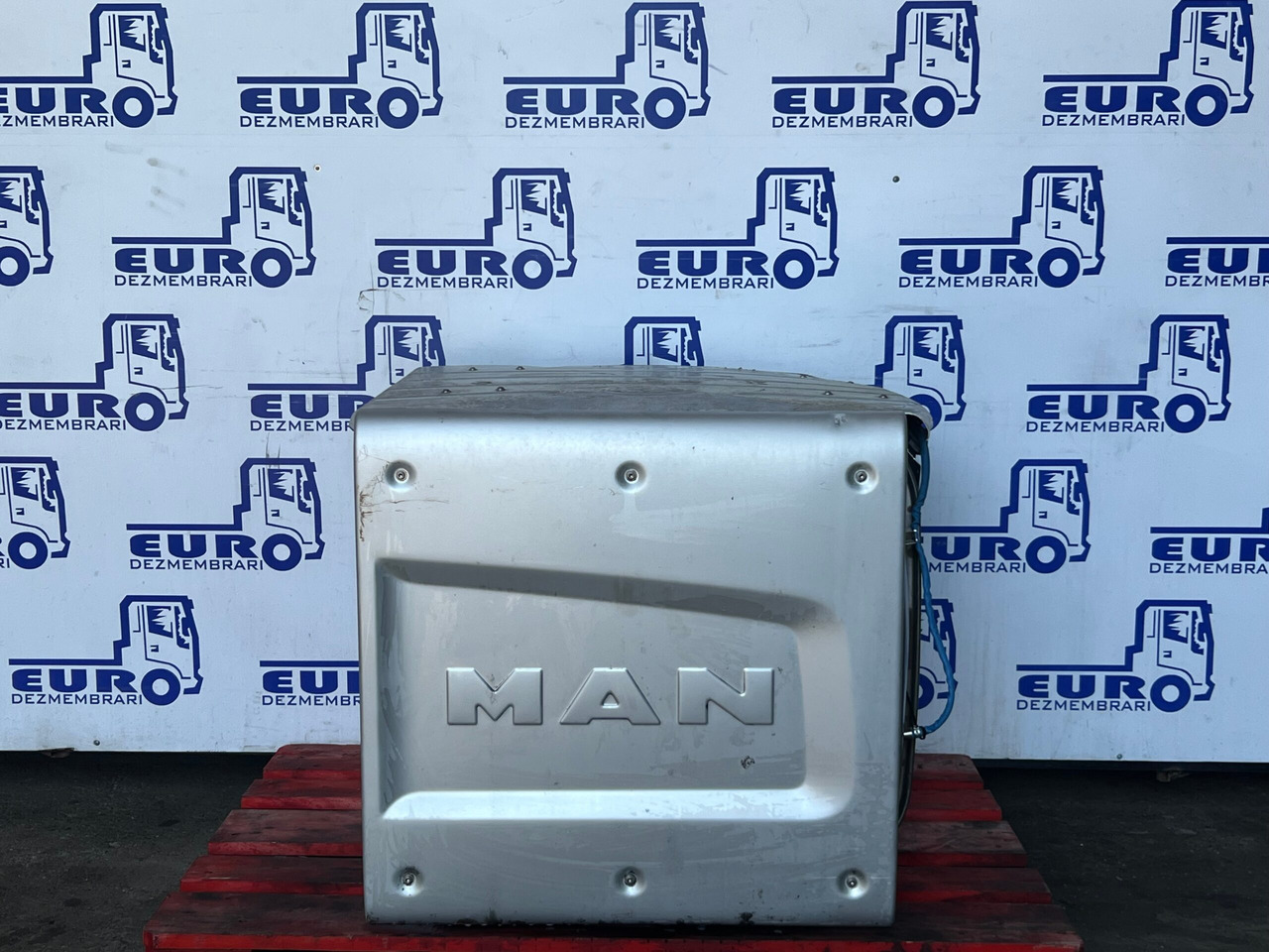 CATALIZATOR MAN TGX TG3 81.15103.6247 - Convertidor catalítico para Camión: foto 1 CATALIZATOR MAN TGX TG3 81.15103.6247 - Convertidor catalítico para Camión: foto 1