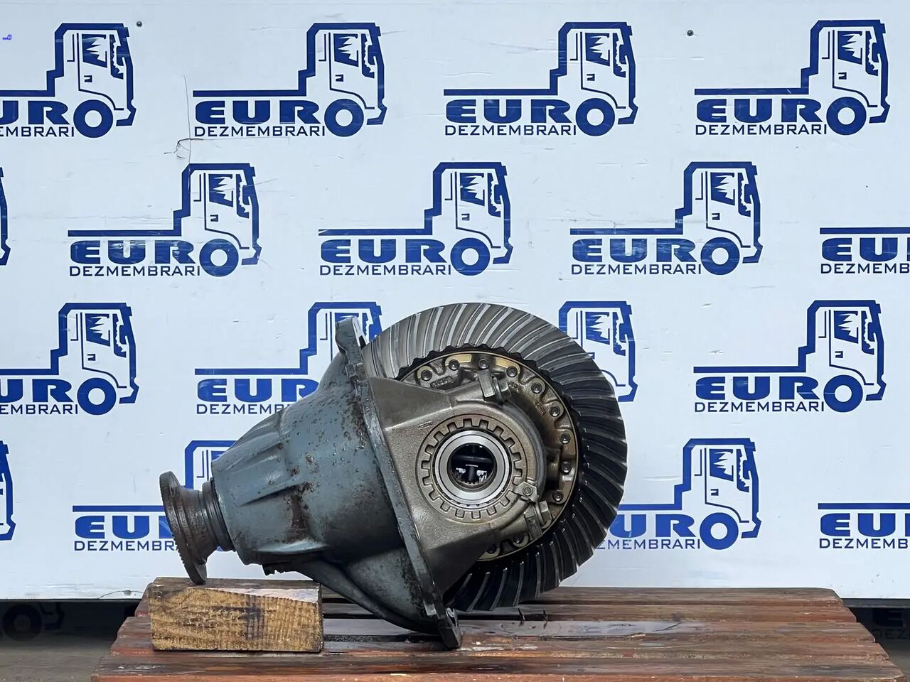 DIFERENTIAL MERCEDES HL8 R=41:8 R=5.125 - Diferencial para Camión: foto 1 DIFERENTIAL MERCEDES HL8 R=41:8 R=5.125 - Diferencial para Camión: foto 1