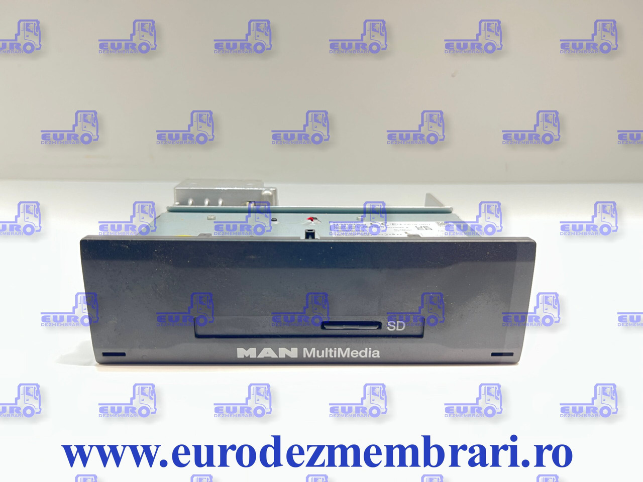 ELEMENT BORD RADIO MAN MMT3 81.28100.6081 - Cabina e interior para Camión: foto 1 ELEMENT BORD RADIO MAN MMT3 81.28100.6081 - Cabina e interior para Camión: foto 1