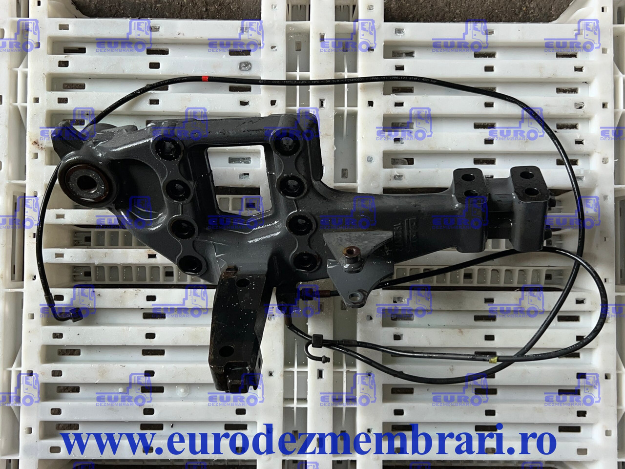 SUPORT CABINA SPATE DREAPTA DAF XF 1922172 1922174 1892984 - Bastidor/ Chasis para Camión: foto 2 SUPORT CABINA SPATE DREAPTA DAF XF 1922172 1922174 1892984 - Bastidor/ Chasis para Camión: foto 2