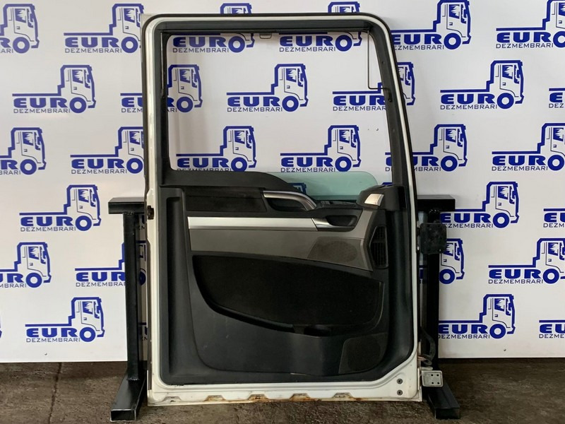 USA STANGA MAN TGX - Puerta y piezas para Camión: foto 2 USA STANGA MAN TGX - Puerta y piezas para Camión: foto 2