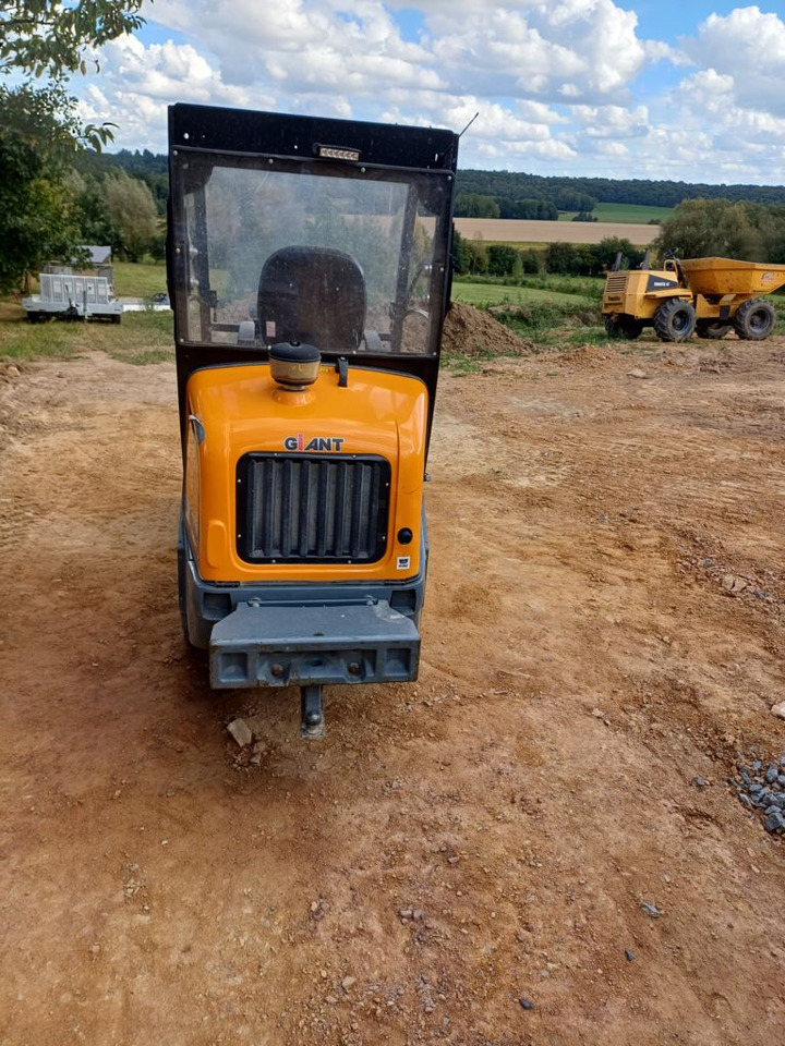 Giant G2500 HD - Minicargadora: foto 3 Giant G2500 HD - Minicargadora: foto 3