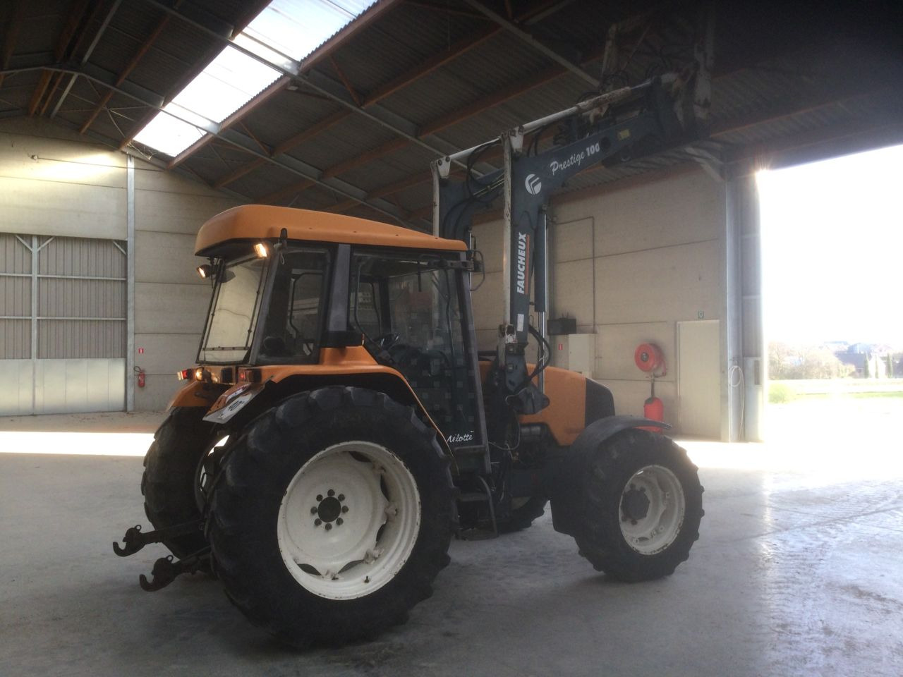 Renault CERES 355 X - Tractor: foto 5 Renault CERES 355 X - Tractor: foto 5