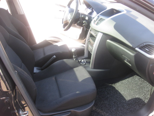 PEUGEOT 207 SW - Coche: foto 3 PEUGEOT 207 SW - Coche: foto 3