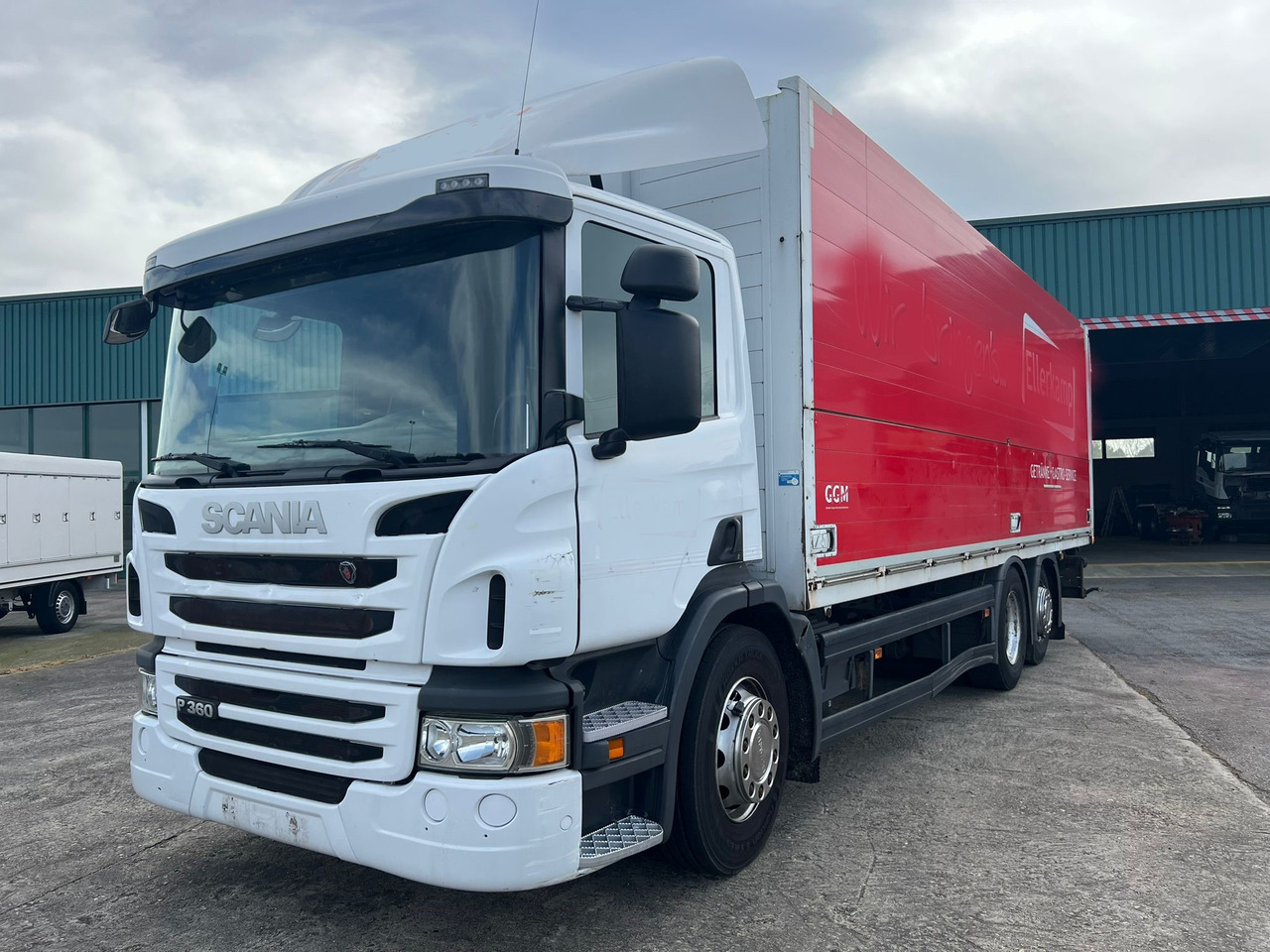 SCANIA 360 CON CAJA DE BEBIDAS - Transporte de bebidas camión: foto 3 SCANIA 360 CON CAJA DE BEBIDAS - Transporte de bebidas camión: foto 3