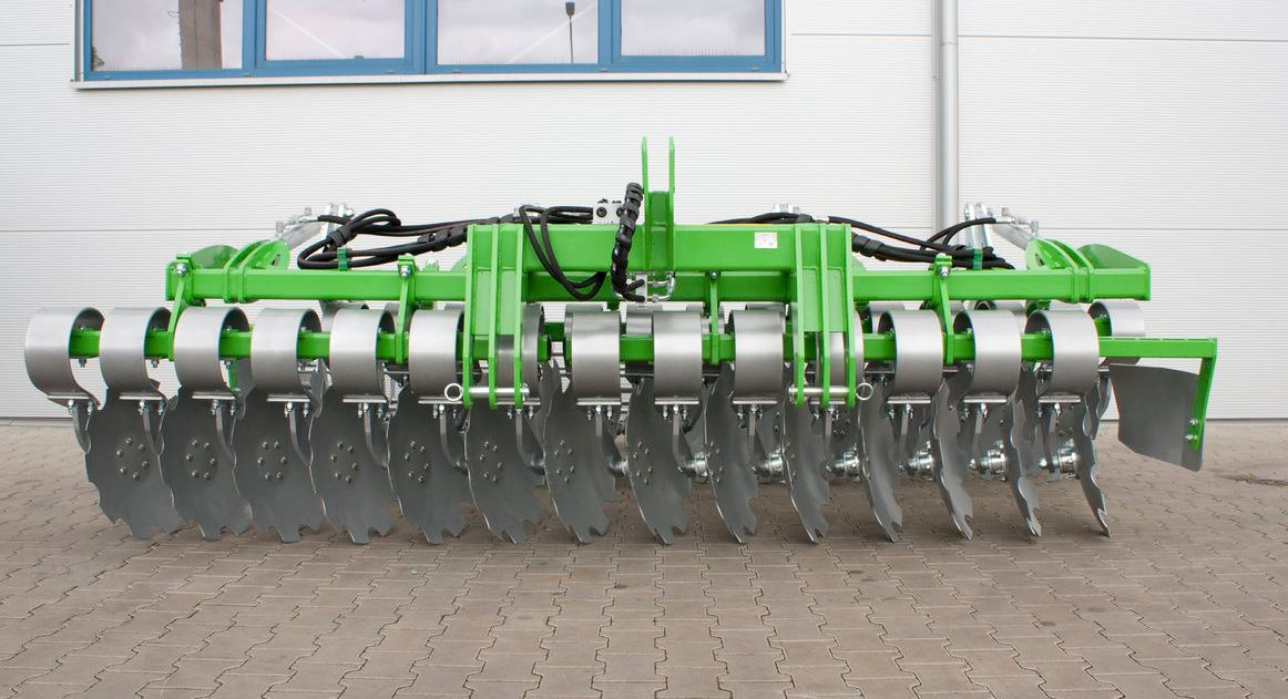 BOMET Brony talerzowe 3m / Kurzscheibeneggen/ Compact disc harrows/ Навесные дисковые компактные бороны - Rastras: foto 1 BOMET Brony talerzowe 3m / Kurzscheibeneggen/ Compact disc harrows/ Навесные дисковые компактные бороны - Rastras: foto 1