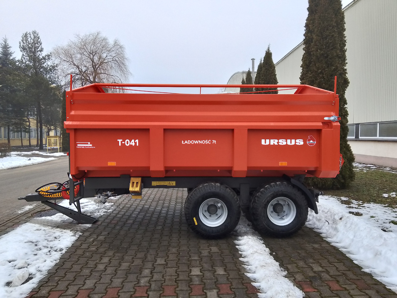 Ursus Przyczepa budowlana skorupa 7 t / Bauanhänger / строительный прицеп / Teiler - Remolque agrícola: foto 3 Ursus Przyczepa budowlana skorupa 7 t / Bauanhänger / строительный прицеп / Teiler - Remolque agrícola: foto 3