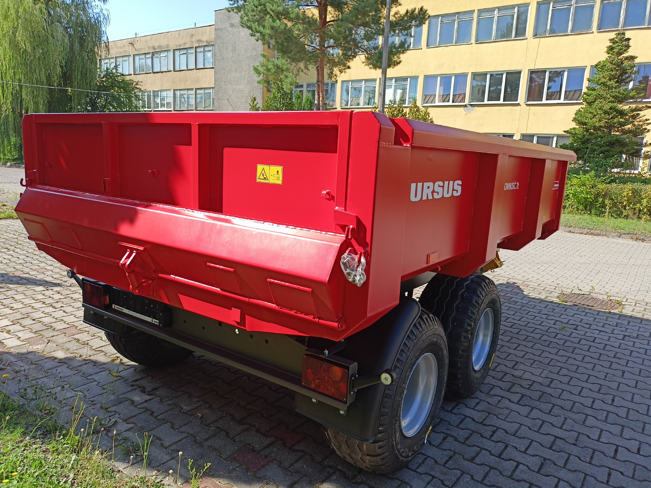 Ursus Przyczepa budowlana skorupa 7 t / Bauanhänger / строительный прицеп / Teiler - Remolque agrícola: foto 1 Ursus Przyczepa budowlana skorupa 7 t / Bauanhänger / строительный прицеп / Teiler - Remolque agrícola: foto 1