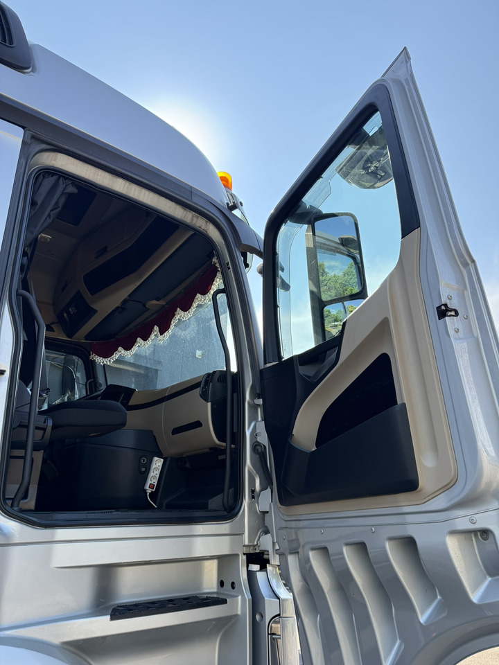 Leasing financiero de Mercedes-Benz 2015 Actros 4158 SLT 8x4 (ZGG 155 t) leasing Mercedes-Benz 2015 Actros 4158 SLT 8x4 (ZGG 155 t): foto 16