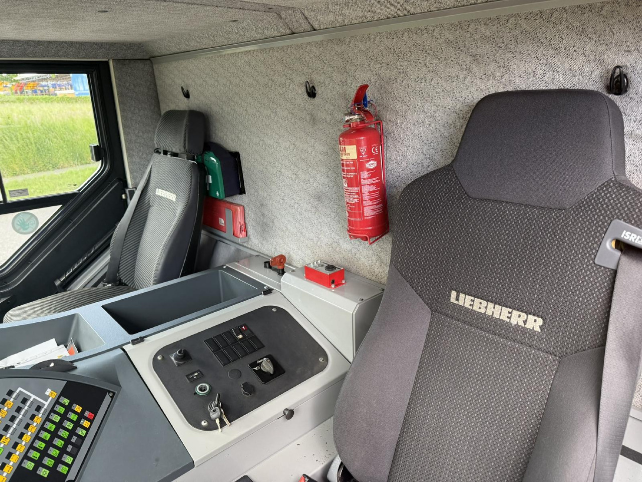 Autogrúa Liebherr LTM 1055-3.1 (05 - 055 855) | 6 x 6: foto 15