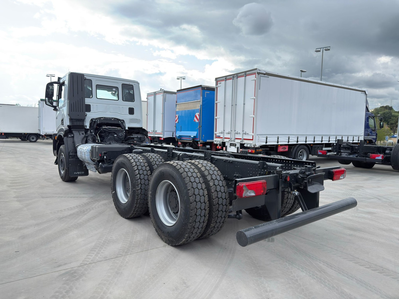 IVECO AD380T46 6x4 E6 (Chassis) - Chasis camión: foto 5 IVECO AD380T46 6x4 E6 (Chassis) - Chasis camión: foto 5