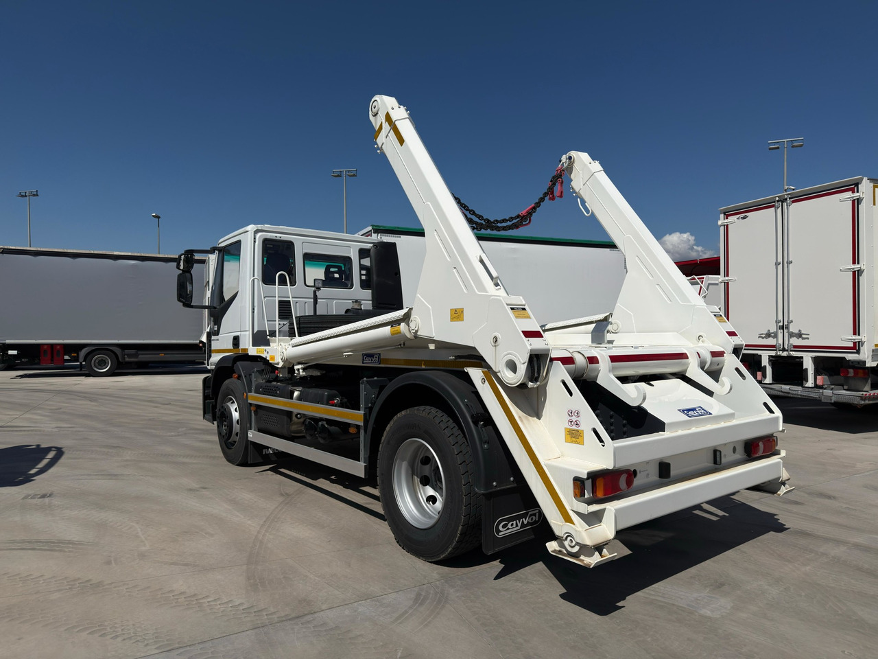 IVECO ML190E28L Eurocargo E6 (Track Equipment) - Portacontenedor de cadenas camión: foto 4 IVECO ML190E28L Eurocargo E6 (Track Equipment) - Portacontenedor de cadenas camión: foto 4