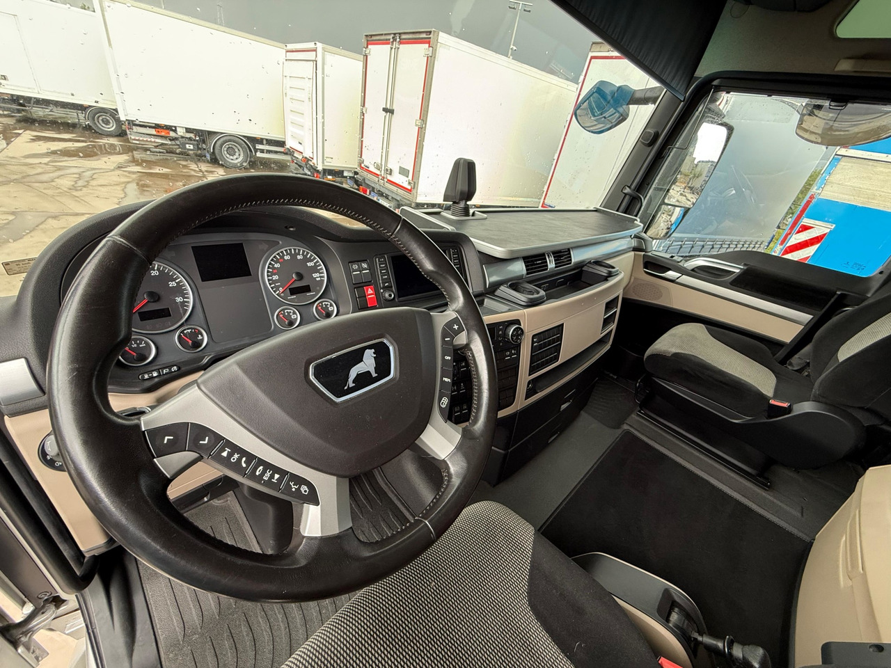 MAN 18.430 LL TGX E6 (Tauliner) - Camión lona: foto 5 MAN 18.430 LL TGX E6 (Tauliner) - Camión lona: foto 5