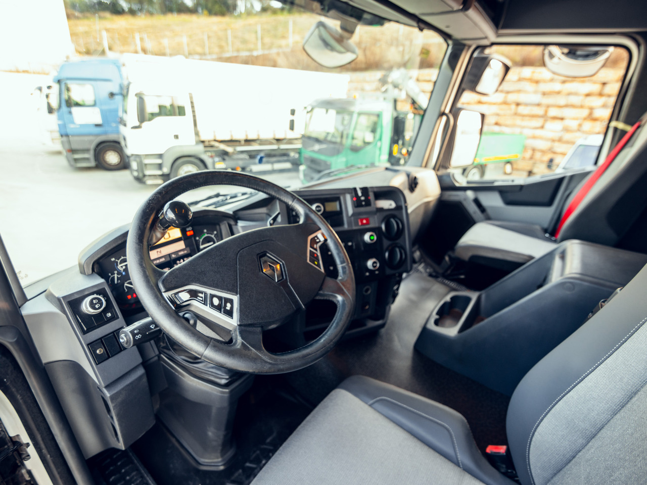 RENAULT C460 E6 (Chassis) - Chasis camión: foto 5 RENAULT C460 E6 (Chassis) - Chasis camión: foto 5