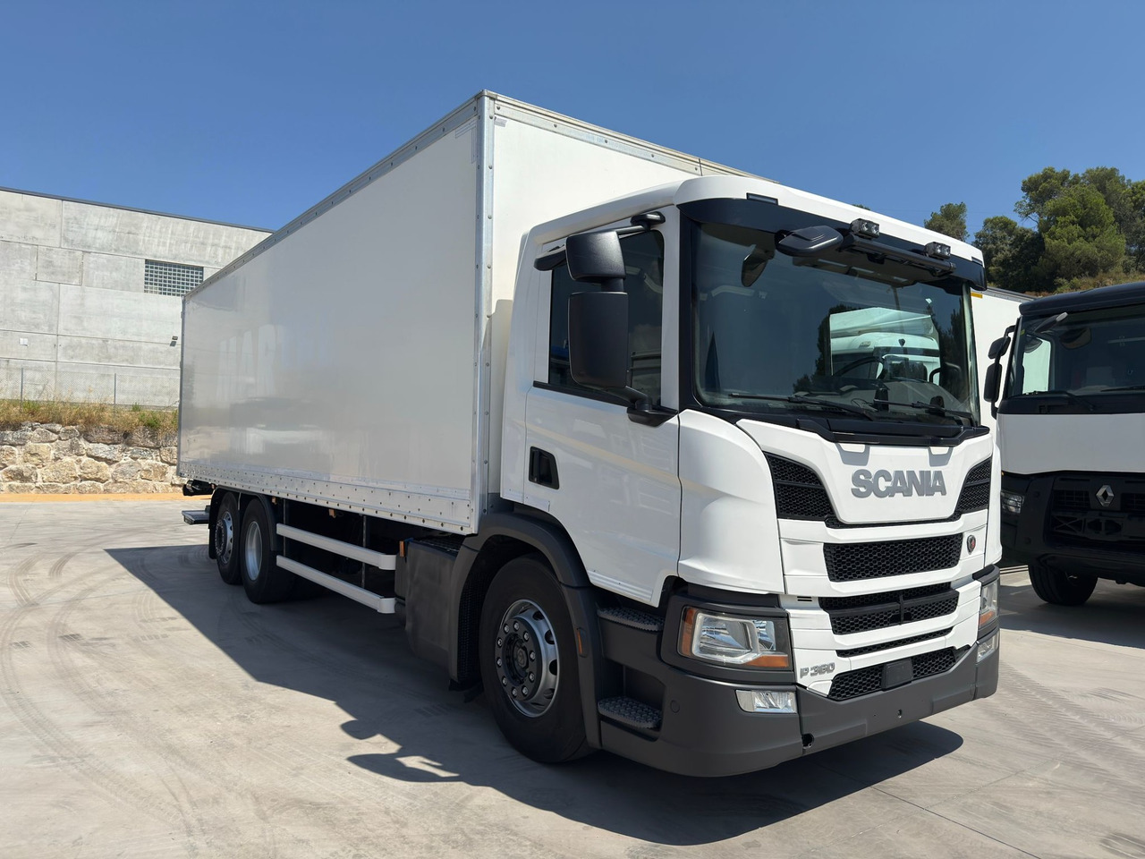 SCANIA P360 E6 (VAN) - Camión caja cerrada: foto 2 SCANIA P360 E6 (VAN) - Camión caja cerrada: foto 2