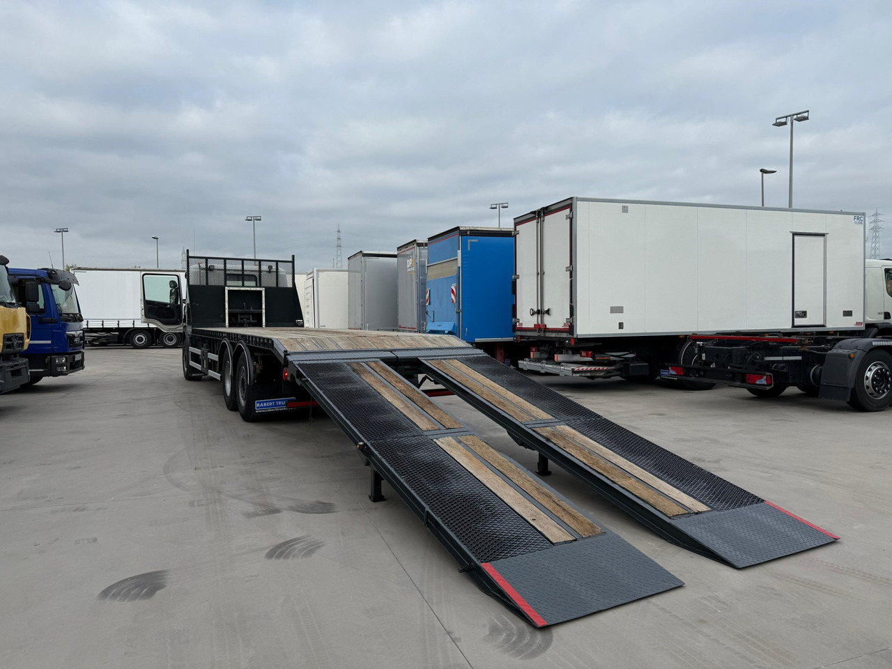 SCANIA P410 E6 (Machinery Carrier) - Portavehículos camión: foto 5 SCANIA P410 E6 (Machinery Carrier) - Portavehículos camión: foto 5