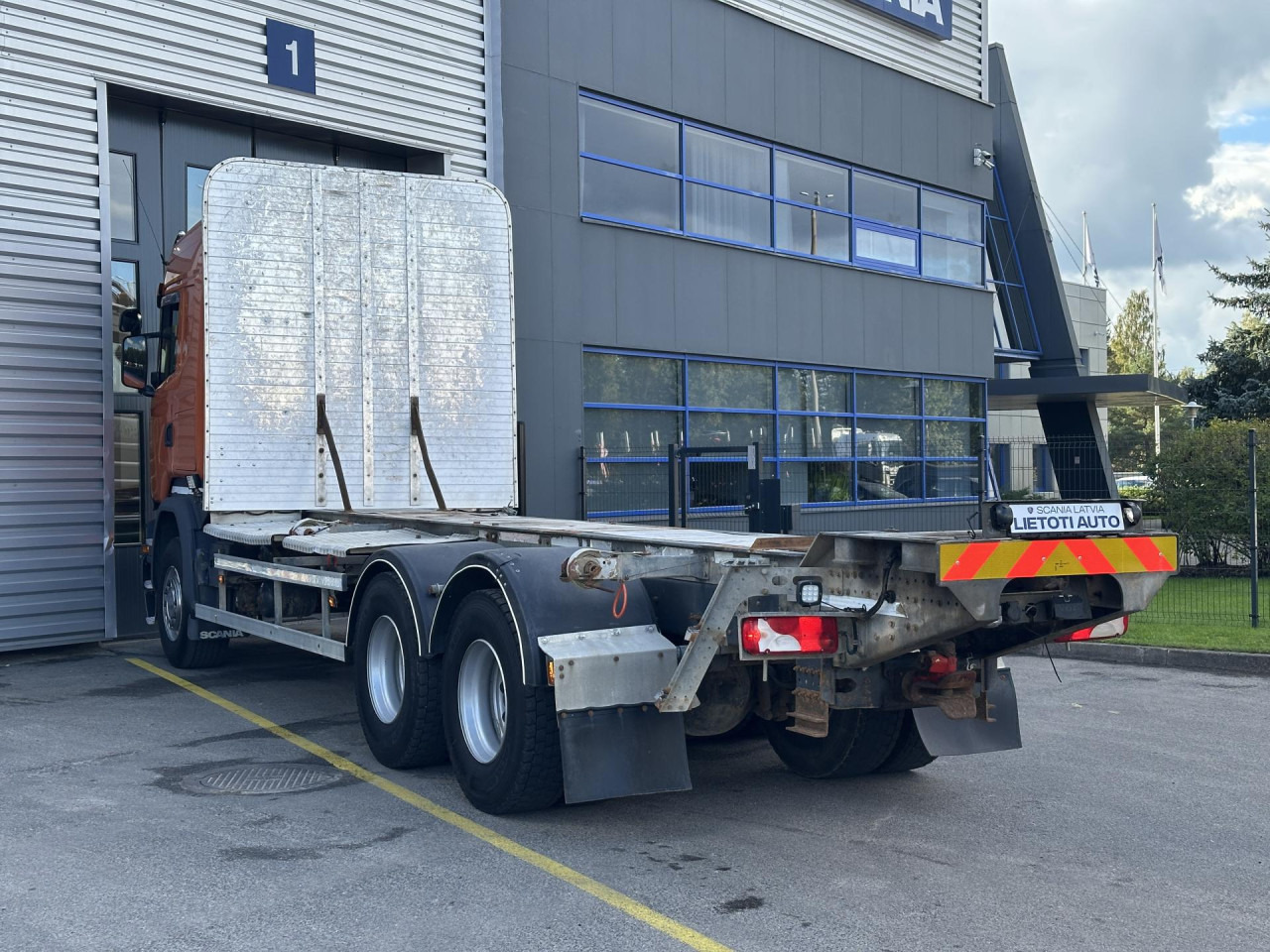 SCANIA R 450 CB6x4HHZ - Chasis camión: foto 5 SCANIA R 450 CB6x4HHZ - Chasis camión: foto 5