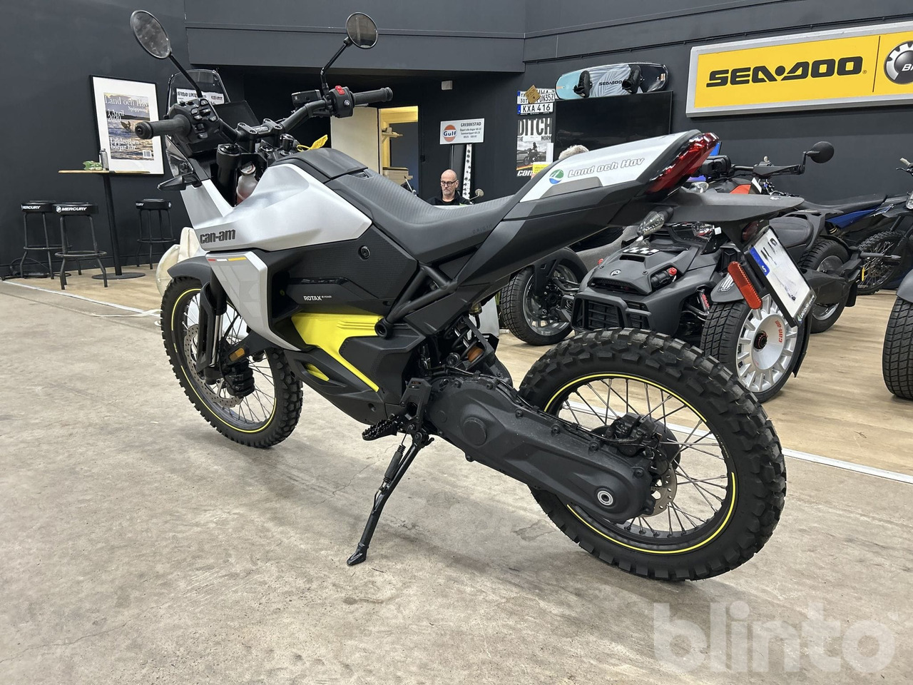 BRP - Motocicleta: foto 3 BRP - Motocicleta: foto 3