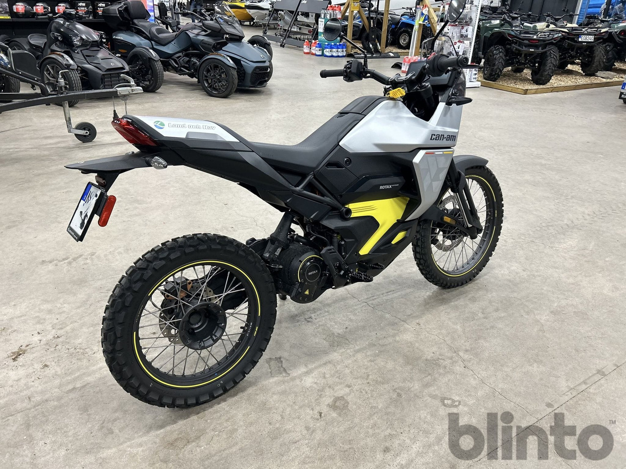 BRP - Motocicleta: foto 4 BRP - Motocicleta: foto 4