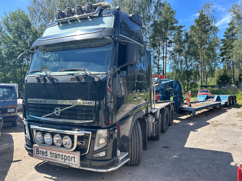 Dragbil / VOLVO FH16 660 med 5:e axel och maskinsläp / Säljes som ekipage - Cabeza tractora, Portavehículos semirremolque: foto 1 Dragbil / VOLVO FH16 660 med 5:e axel och maskinsläp / Säljes som ekipage - Cabeza tractora, Portavehículos semirremolque: foto 1