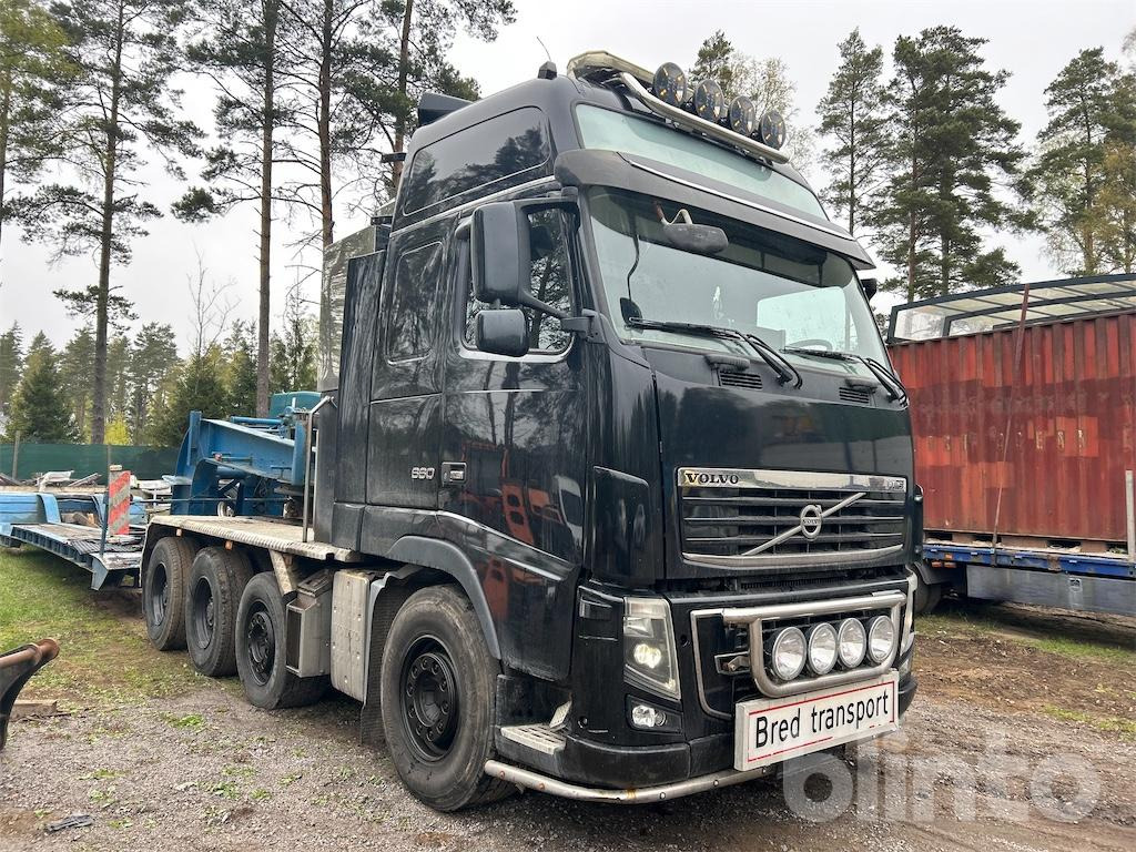 Dragbil / VOLVO FH16 660 med 5:e axel och maskinsläp / Säljes som ekipage - Cabeza tractora, Portavehículos semirremolque: foto 4 Dragbil / VOLVO FH16 660 med 5:e axel och maskinsläp / Säljes som ekipage - Cabeza tractora, Portavehículos semirremolque: foto 4