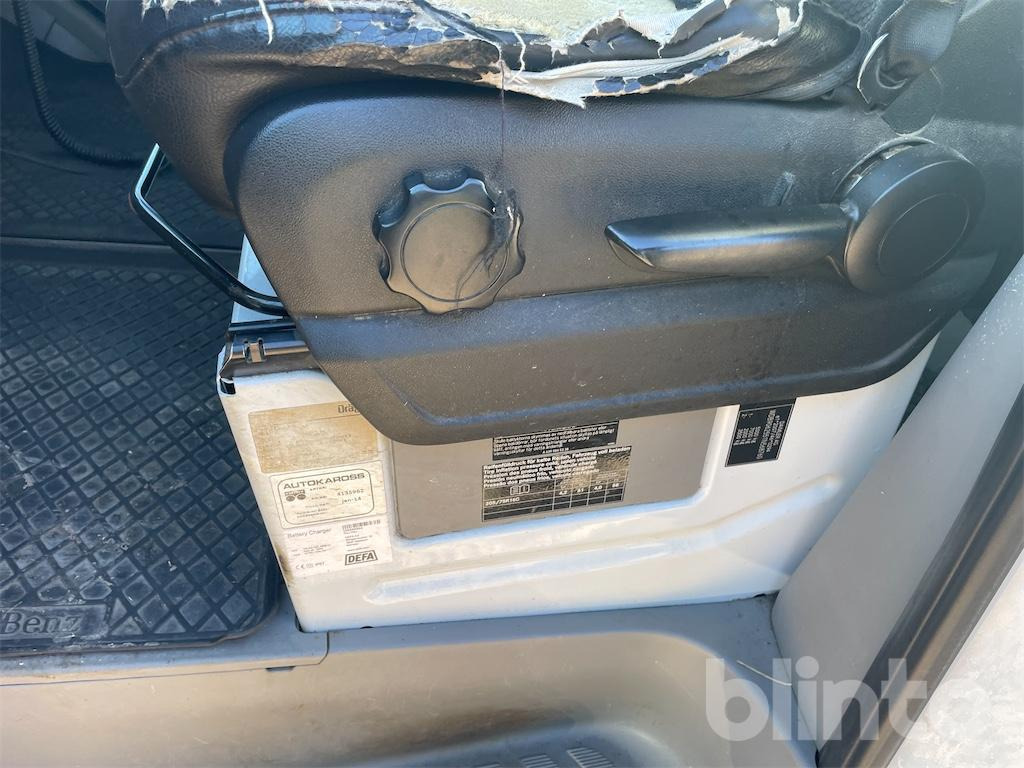 Camión MERCEDES BENZ 906BA50: foto 19