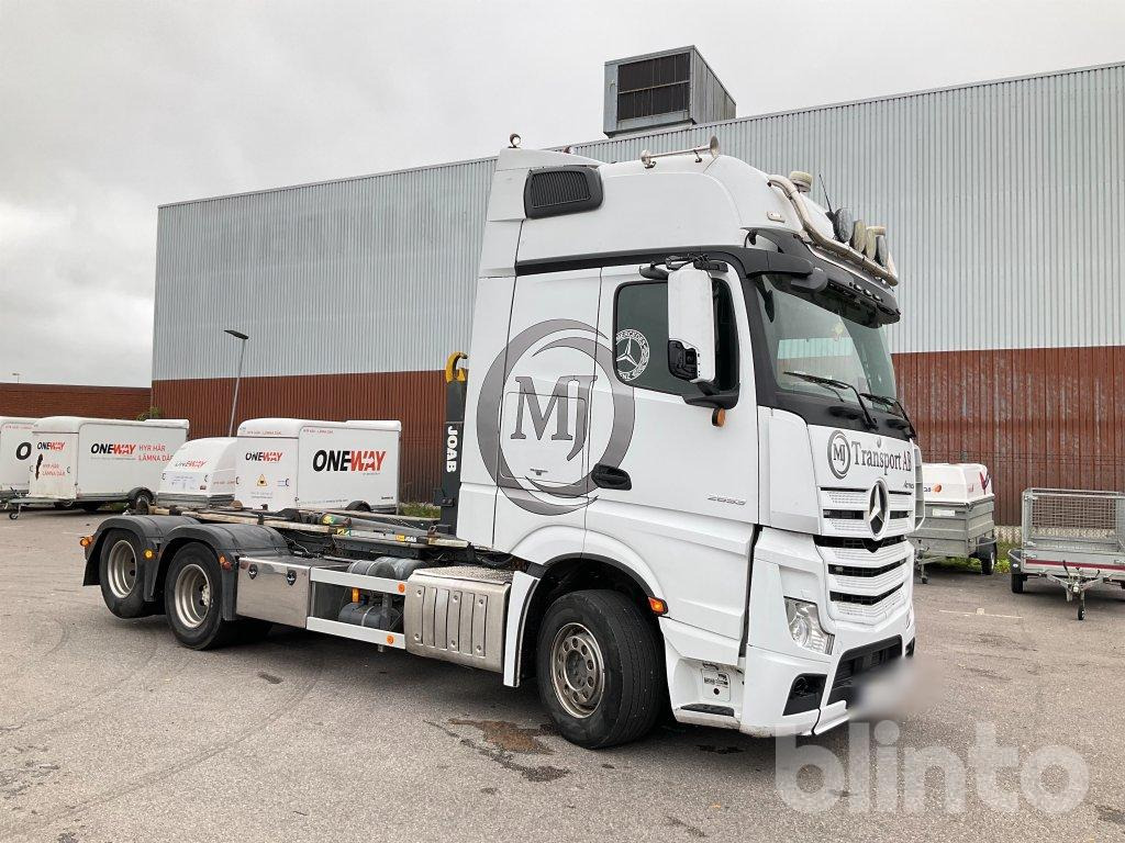 MERCEDES-BENZ - Camión: foto 1 MERCEDES-BENZ - Camión: foto 1