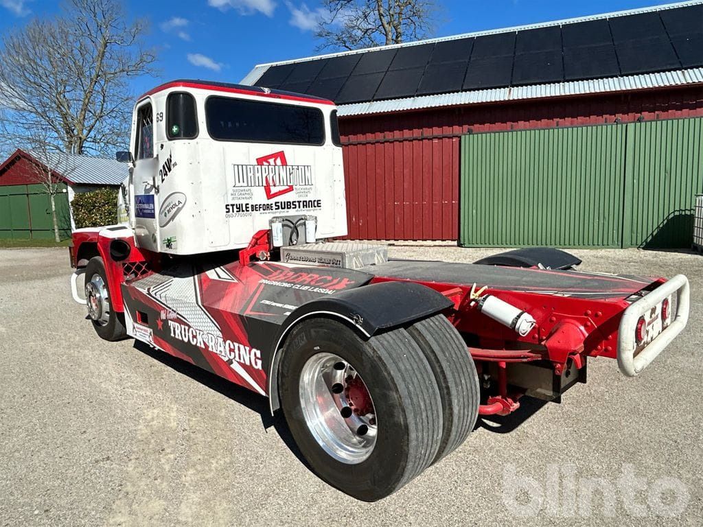 Camión Volvo N12 intercooler: foto 6