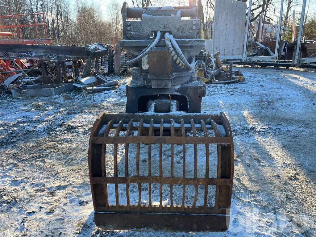 Caterpillar Oilquick - Pinza de manipulación: foto 3 Caterpillar Oilquick - Pinza de manipulación: foto 3