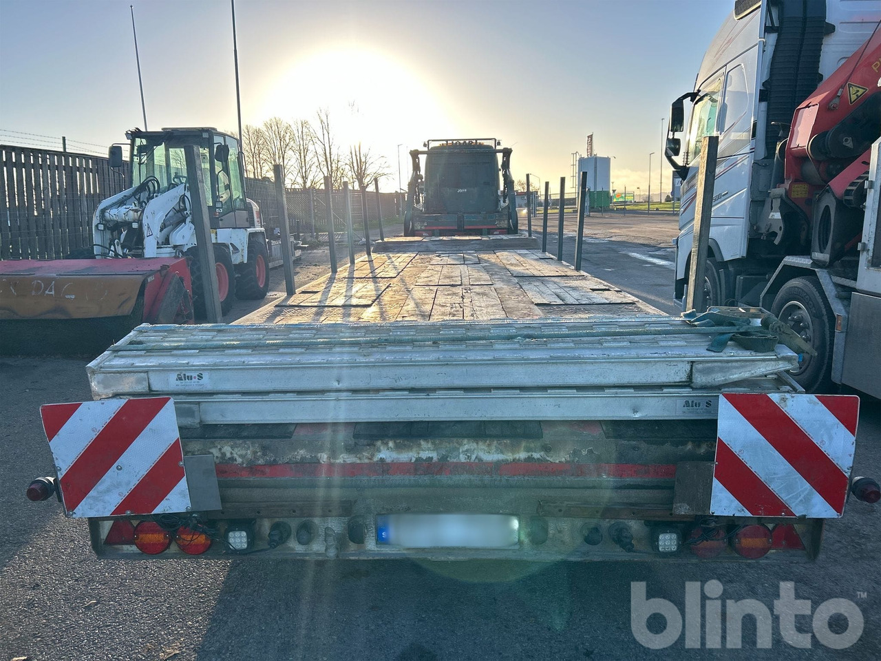 GOLDHOFER TU-L 3-24/80 - Nybesiktigad! - Remolque plataforma/ Caja abierta: foto 4 GOLDHOFER TU-L 3-24/80 - Nybesiktigad! - Remolque plataforma/ Caja abierta: foto 4