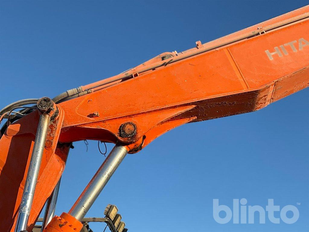 Excavadora de ruedas Hitachi ZX160W: foto 16 Excavadora de ruedas Hitachi ZX160W: foto 16