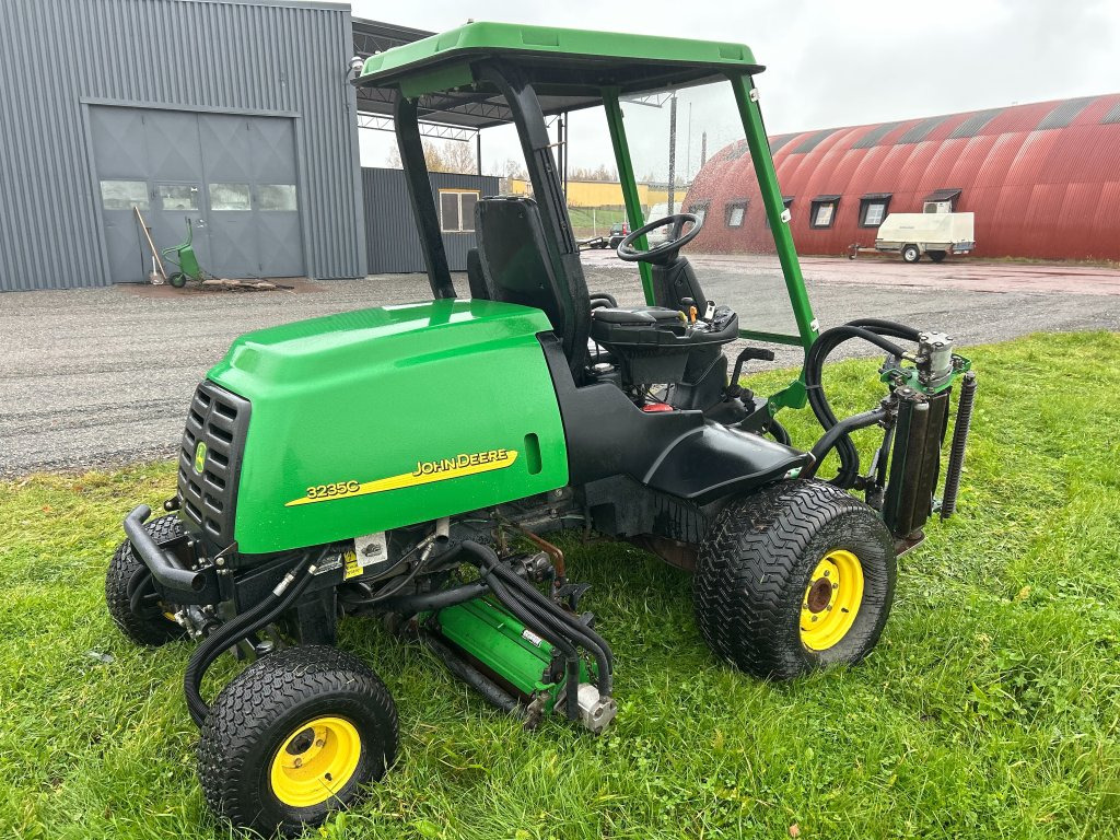 John Deere 3235C - Cortacésped: foto 5 John Deere 3235C - Cortacésped: foto 5