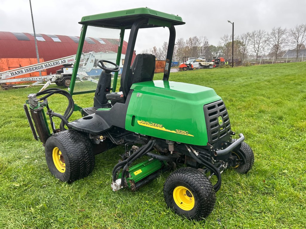 John Deere 3235C - Cortacésped: foto 3 John Deere 3235C - Cortacésped: foto 3