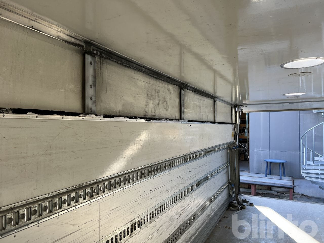 Camión caja cerrada MAN TGM 26.340 6X2: foto 34 Camión caja cerrada MAN TGM 26.340 6X2: foto 34