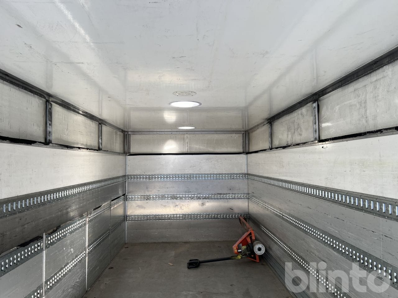 Camión caja cerrada MAN TGM 26.340 6X2: foto 6 Camión caja cerrada MAN TGM 26.340 6X2: foto 6