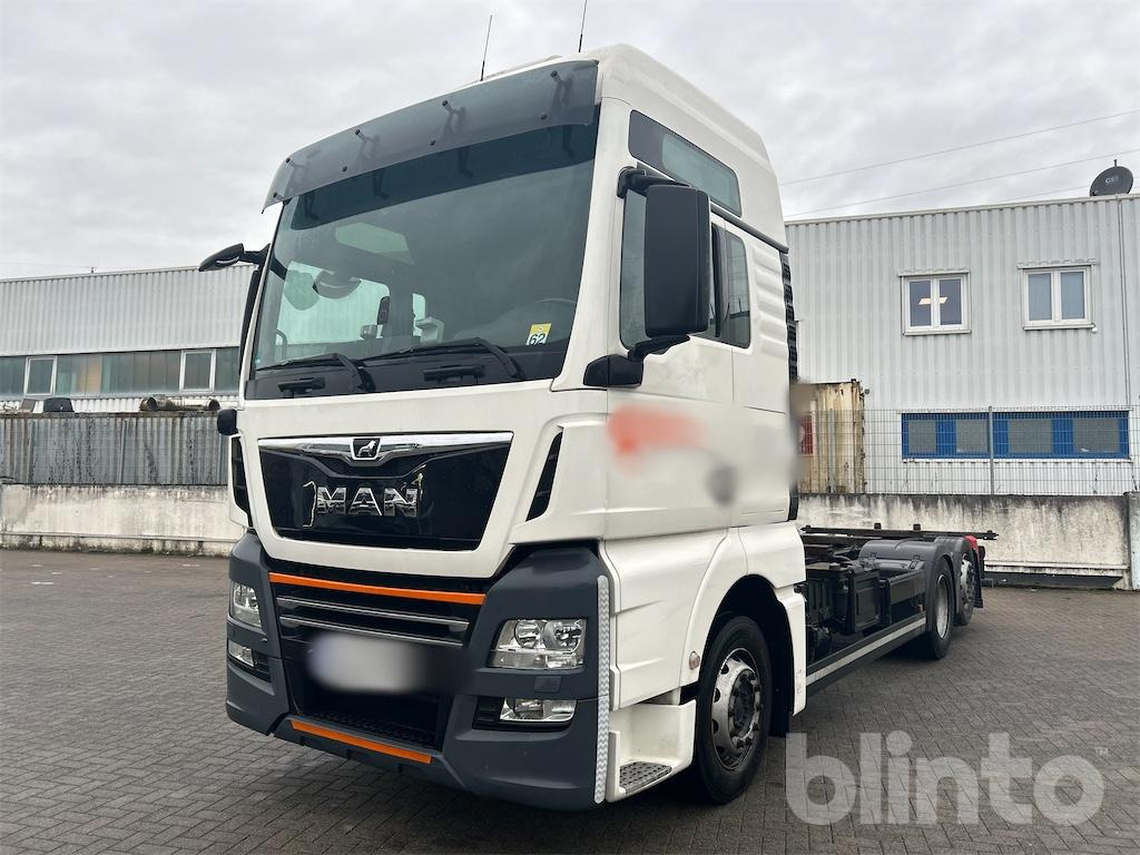 MAN TGX 26.400 (2020) - Portacontenedore/ Intercambiable camión: foto 1 MAN TGX 26.400 (2020) - Portacontenedore/ Intercambiable camión: foto 1