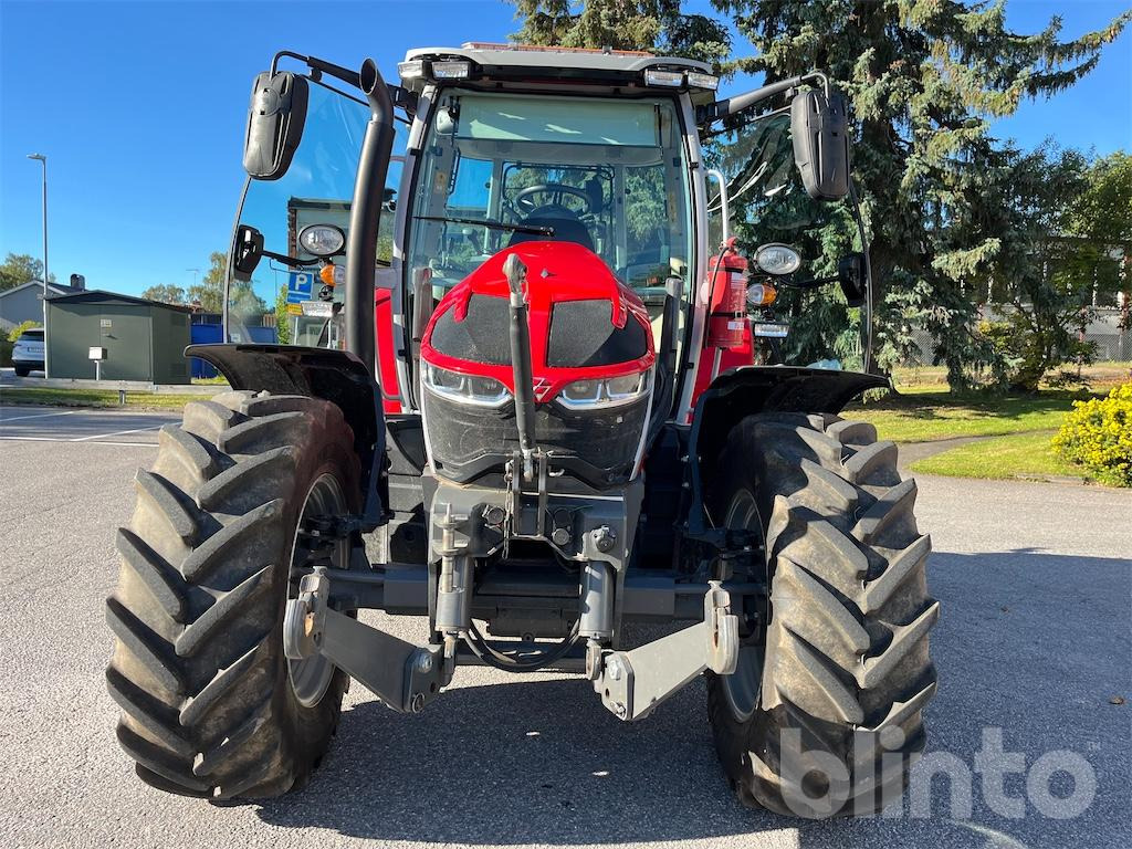 MASSEY FERGUSON MF 5S.145 - Tractor: foto 2 MASSEY FERGUSON MF 5S.145 - Tractor: foto 2