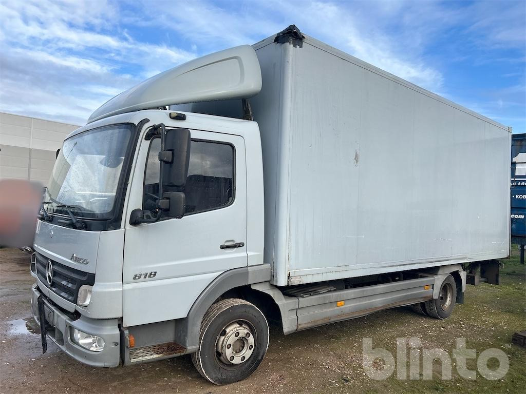 Mercedes Benz 818L (2006) - Camión caja cerrada: foto 1 Mercedes Benz 818L (2006) - Camión caja cerrada: foto 1