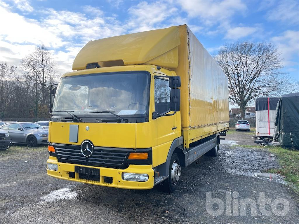 Mercedes Benz Atego 818 - Camión caja cerrada: foto 1 Mercedes Benz Atego 818 - Camión caja cerrada: foto 1