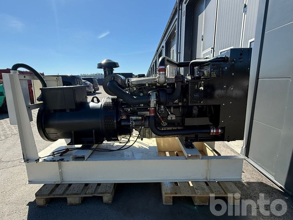 Perkins 150kVA - Generador industriale: foto 3 Perkins 150kVA - Generador industriale: foto 3