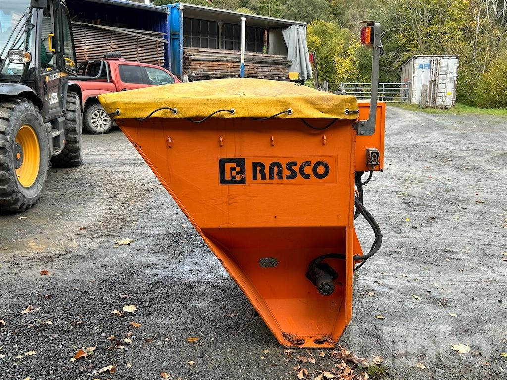 Esparcidor de sal Rasco TRP1.5 E100 (2014): foto 9 Esparcidor de sal Rasco TRP1.5 E100 (2014): foto 9
