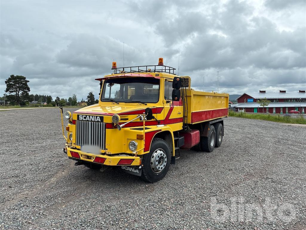 SCANIA LS 141S42 240 - Volquete camión: foto 1 SCANIA LS 141S42 240 - Volquete camión: foto 1